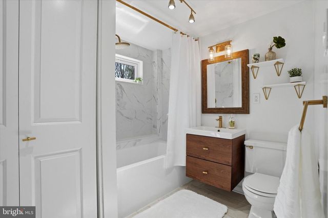 514 KINGSTON RD, Oreland, PA 19075