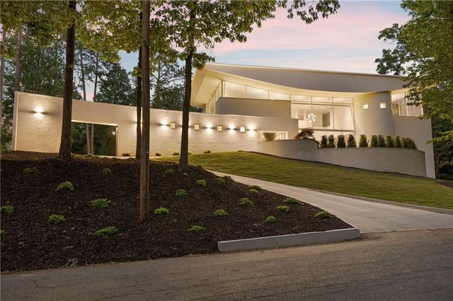 3619 Ivy Road NE, Atlanta, GA 30342