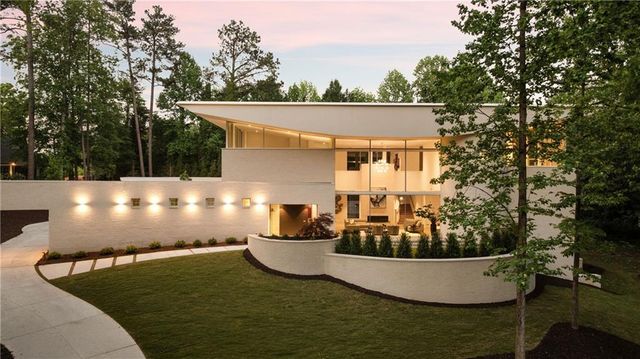 3619 Ivy Road NE, Atlanta, GA 30342
