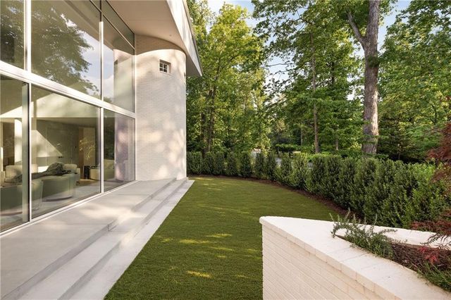 3619 Ivy Road NE, Atlanta, GA 30342