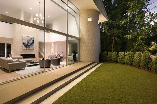 3619 Ivy Road NE, Atlanta, GA 30342