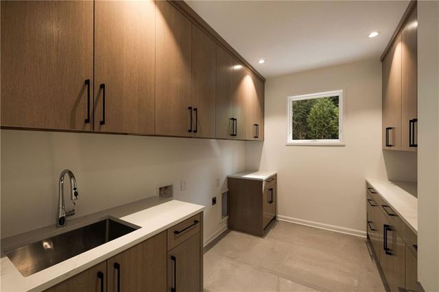 3619 Ivy Road NE, Atlanta, GA 30342