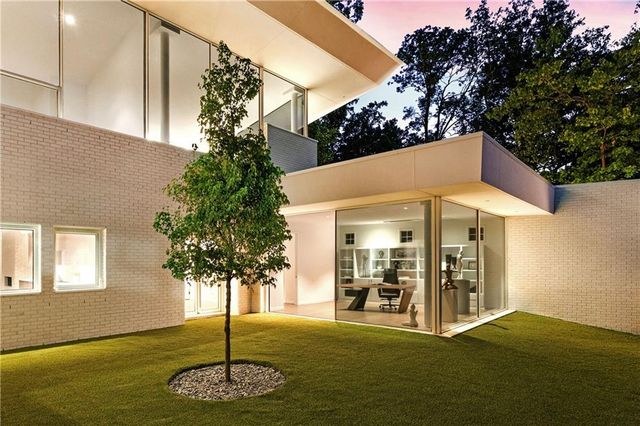 3619 Ivy Road NE, Atlanta, GA 30342