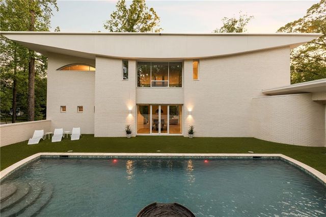 3619 Ivy Road NE, Atlanta, GA 30342