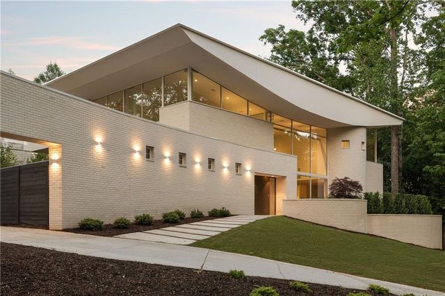 3619 Ivy Road NE, Atlanta, GA 30342