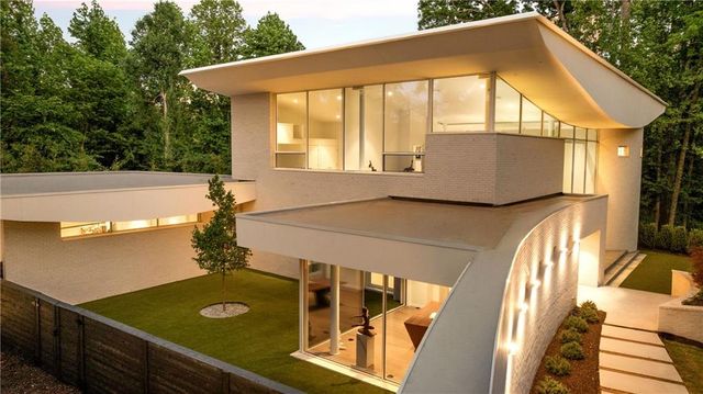 3619 Ivy Road NE, Atlanta, GA 30342
