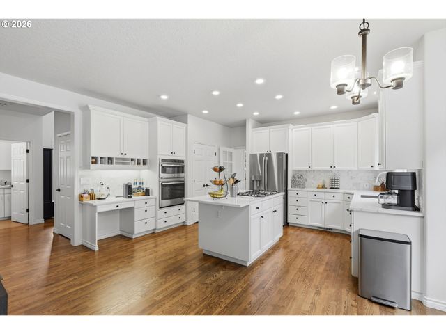 13846 Sw LEAH Ter, Portland, OR 97224
