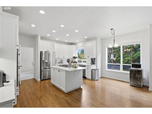 13846 Sw LEAH Ter, Portland, OR 97224