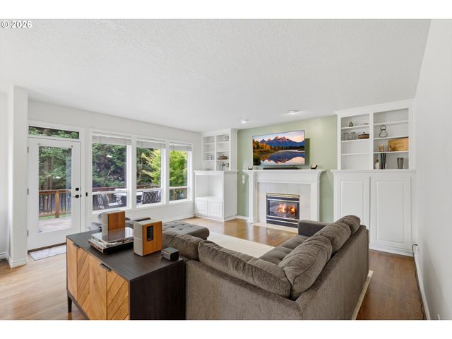 13846 Sw LEAH Ter, Portland, OR 97224