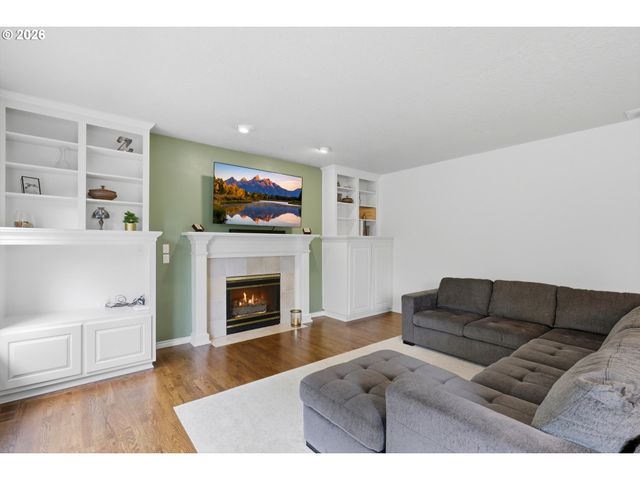 13846 Sw LEAH Ter, Portland, OR 97224