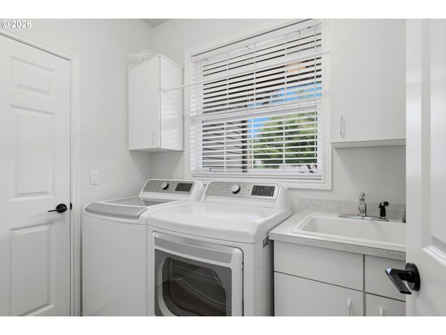 13846 Sw LEAH Ter, Portland, OR 97224