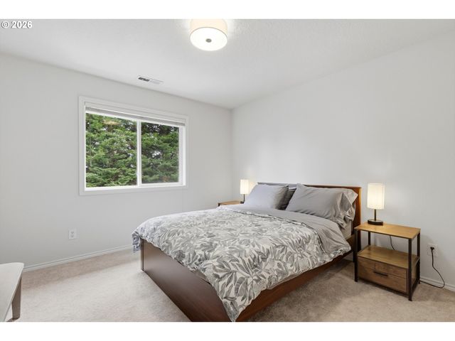 13846 Sw LEAH Ter, Portland, OR 97224