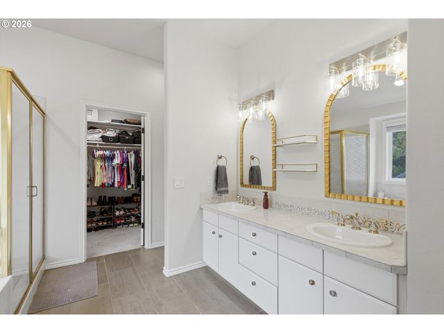 13846 Sw LEAH Ter, Portland, OR 97224
