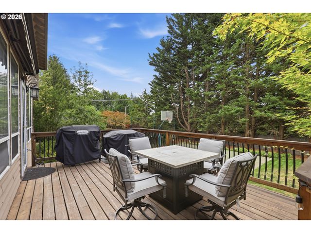 13846 Sw LEAH Ter, Portland, OR 97224