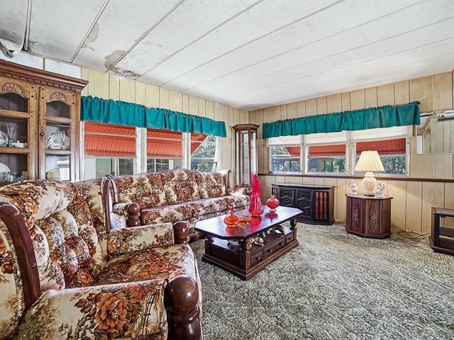 25919 ZINNIA LANE, Astatula, FL 34705