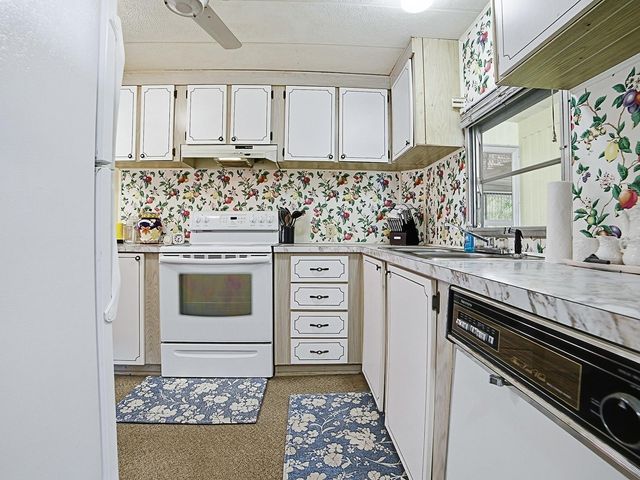 25919 ZINNIA LANE, Astatula, FL 34705