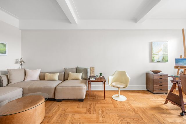 250 Cabrini Blvd Apt 2J, New York City, NY 10033