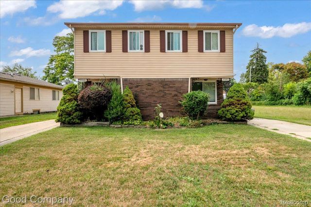 27065 Dowland Street, Warren, MI 48092