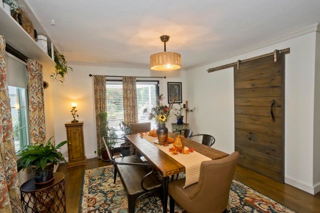 65 Beauchamp Terr., Chicopee, MA 01020