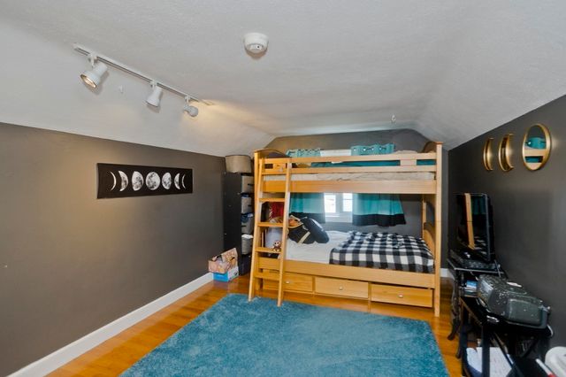 65 Beauchamp Terr., Chicopee, MA 01020