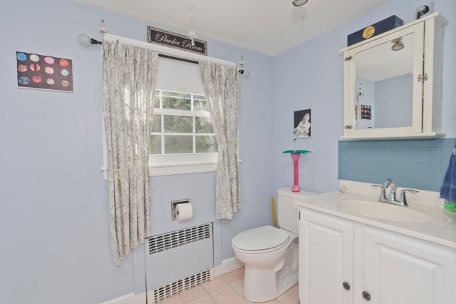 65 Beauchamp Terr., Chicopee, MA 01020