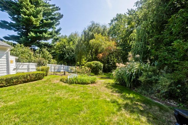 65 Beauchamp Terr., Chicopee, MA 01020