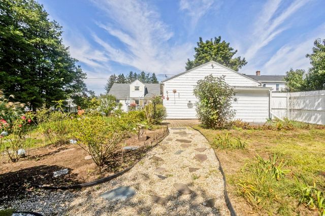 65 Beauchamp Terr., Chicopee, MA 01020