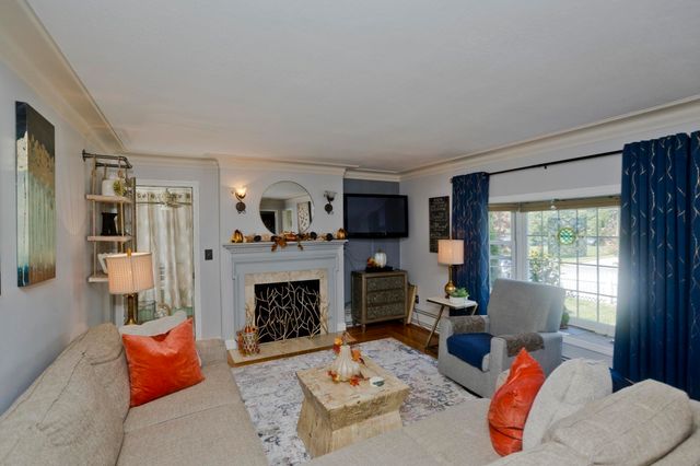 65 Beauchamp Terr., Chicopee, MA 01020