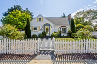 65 Beauchamp Terr., Chicopee, MA 01020