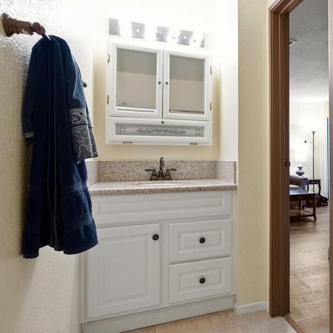 2820 N Arcadia Court 101, Palm Springs, CA 92262