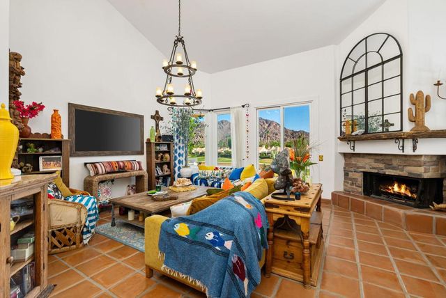 49520 Avenida Vista Bonita, La Quinta, CA 92253