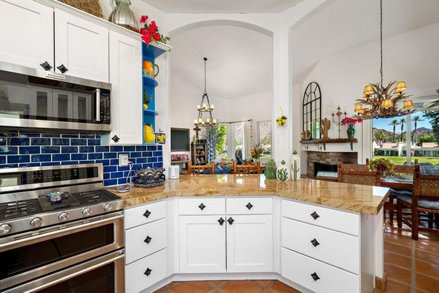 49520 Avenida Vista Bonita, La Quinta, CA 92253