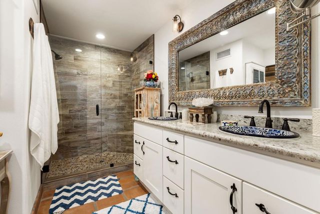 49520 Avenida Vista Bonita, La Quinta, CA 92253