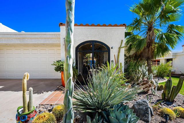 49520 Avenida Vista Bonita, La Quinta, CA 92253