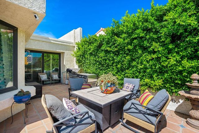 49520 Avenida Vista Bonita, La Quinta, CA 92253