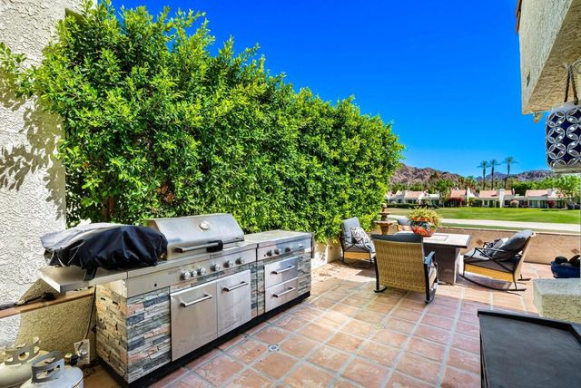49520 Avenida Vista Bonita, La Quinta, CA 92253