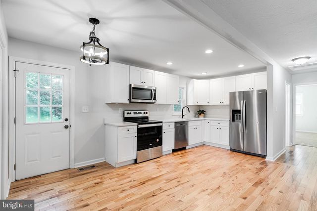 16434 BRASWELL ST, Bowling Green, VA 22427