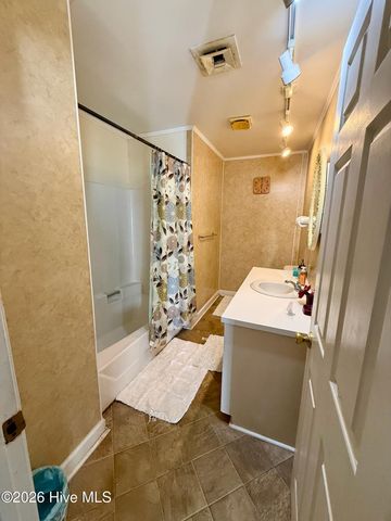 523 Village Drive, Winterville, NC 28590