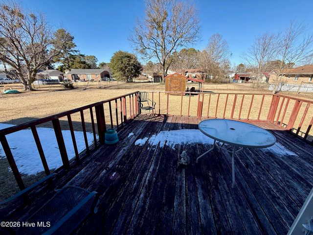 523 Village Drive, Winterville, NC 28590