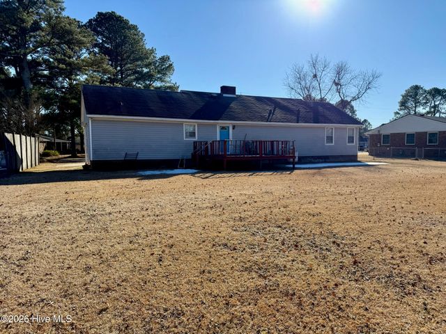 523 Village Drive, Winterville, NC 28590