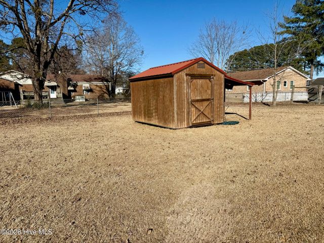 523 Village Drive, Winterville, NC 28590