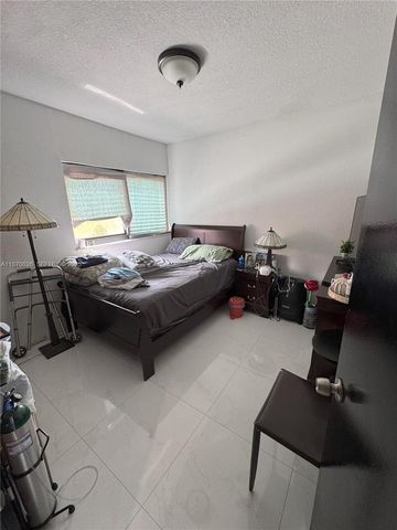 6411 W 27th Way 201, Hialeah, FL 33016