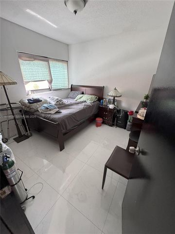 6411 W 27th Way 201, Hialeah, FL 33016
