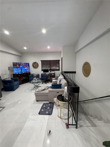 6411 W 27th Way 201, Hialeah, FL 33016