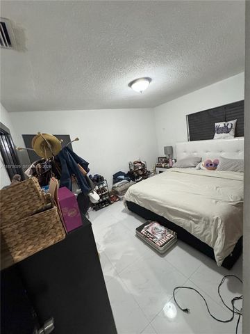 6411 W 27th Way 201, Hialeah, FL 33016