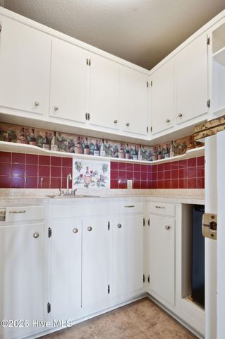 168 Leslie Drive, Hubert, NC 28539