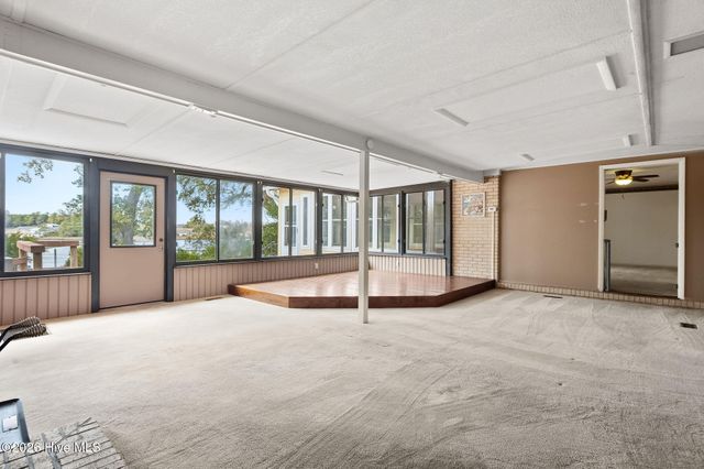 168 Leslie Drive, Hubert, NC 28539