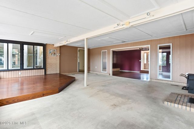 168 Leslie Drive, Hubert, NC 28539