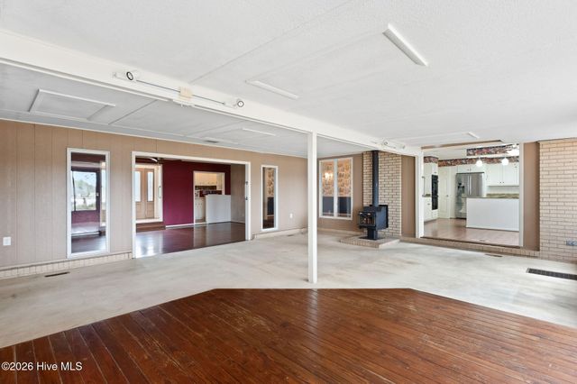 168 Leslie Drive, Hubert, NC 28539