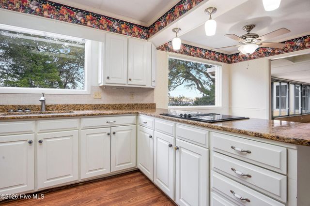 168 Leslie Drive, Hubert, NC 28539